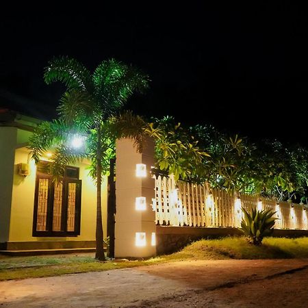 Anoo Beach Villa Trincomalee Exterior photo