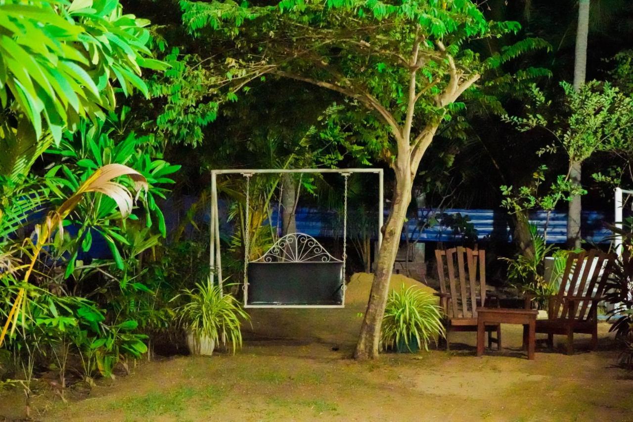 Anoo Beach Villa Trincomalee Exterior photo