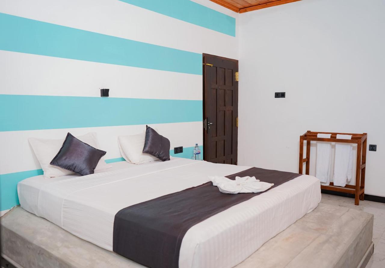 Anoo Beach Villa Trincomalee Exterior photo