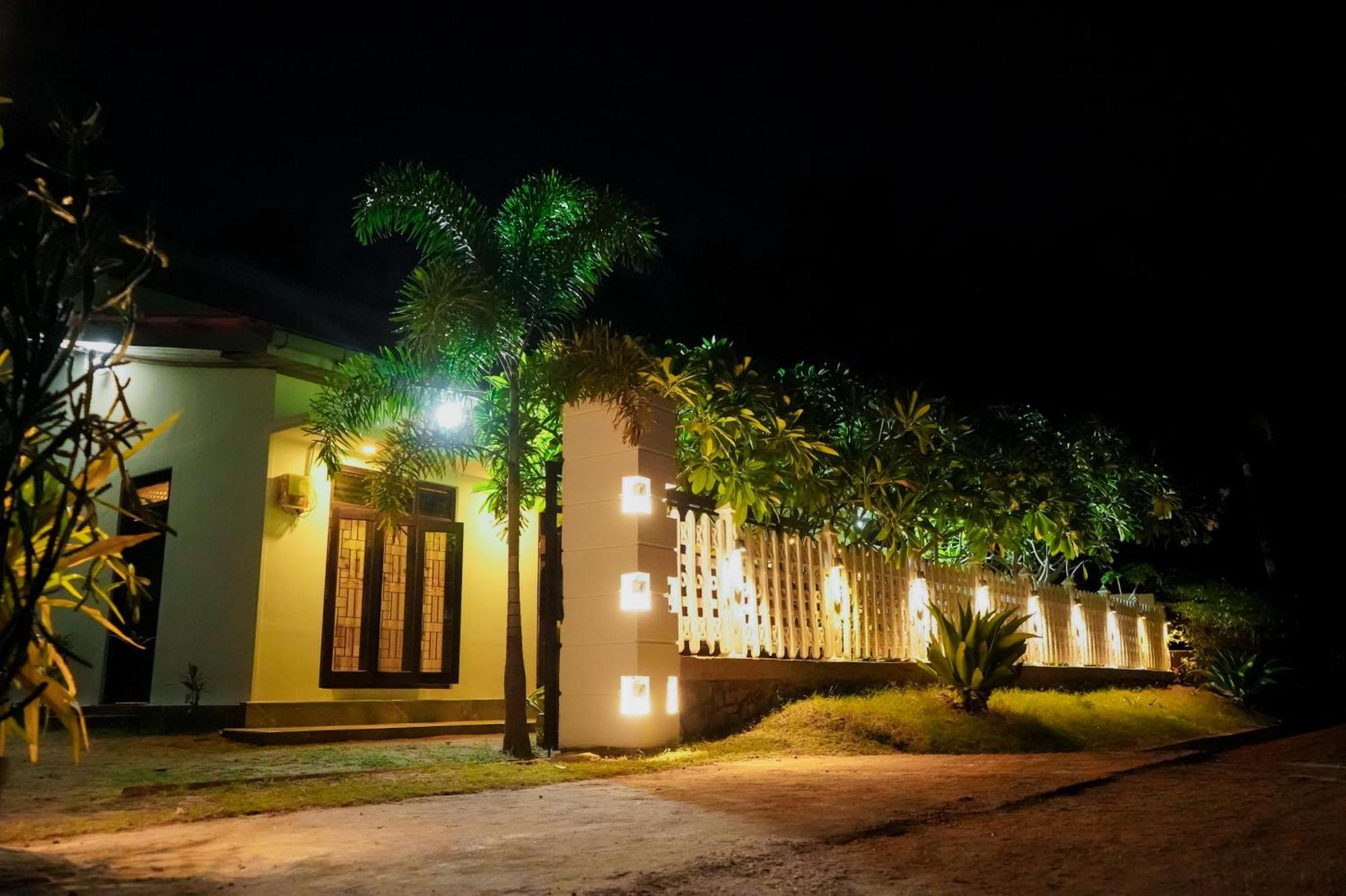 Anoo Beach Villa Trincomalee Exterior photo